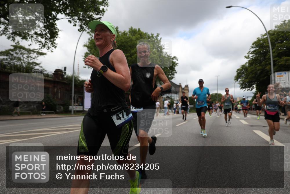 29.06.2025 - hella hamburg halbmarathon Yannick Fuchs http://msf.ph/oto/8234205 29.06.2025 10:47:01 20KM 1258, 1482, 1683, 2111, 2208, 2346, 2910, 3334, 3399, 3999, 4065, 4419, 4587, 4726, 5077, 5169, 5194, 5607, 5907, 6198, 6897, 7232, 7383, 7509, 8273, 8361, 8587, 8651, 8955, 9065, 9163, 10529, 10724, 11217, 11588, 11589, 11604, 11689, 12155, 12482, 12910, 14805, 15430, 15681, 15980, 16467, 16929, 17710, 18249, 18331, 18720, 18901, 19208, 19244 meine-sportfotos.de