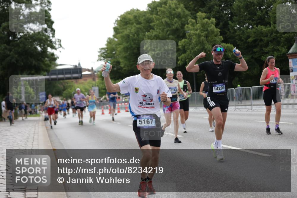 29.06.2025 - hella hamburg halbmarathon Jannik Wohlers http://msf.ph/oto/8234219 29.06.2025 10:28:28 Lombardsbrücke 1518, 1557, 1869, 3717, 4161, 4362, 4700, 4834, 4982, 5167, 5249, 5250, 6102, 7169, 10068, 12442, 14205, 15143, 15256, 15452, 15453, 16643 meine-sportfotos.de
