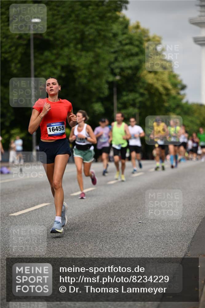 29.06.2025 - hella hamburg halbmarathon Dr. Thomas Lammeyer http://msf.ph/oto/8234229 29.06.2025 10:13:36 Kennedybrücke 3921, 5511, 7081, 7187, 7333, 7636, 9306, 9366, 9434, 9674, 9781, 10036, 10819, 10943, 11067 meine-sportfotos.de