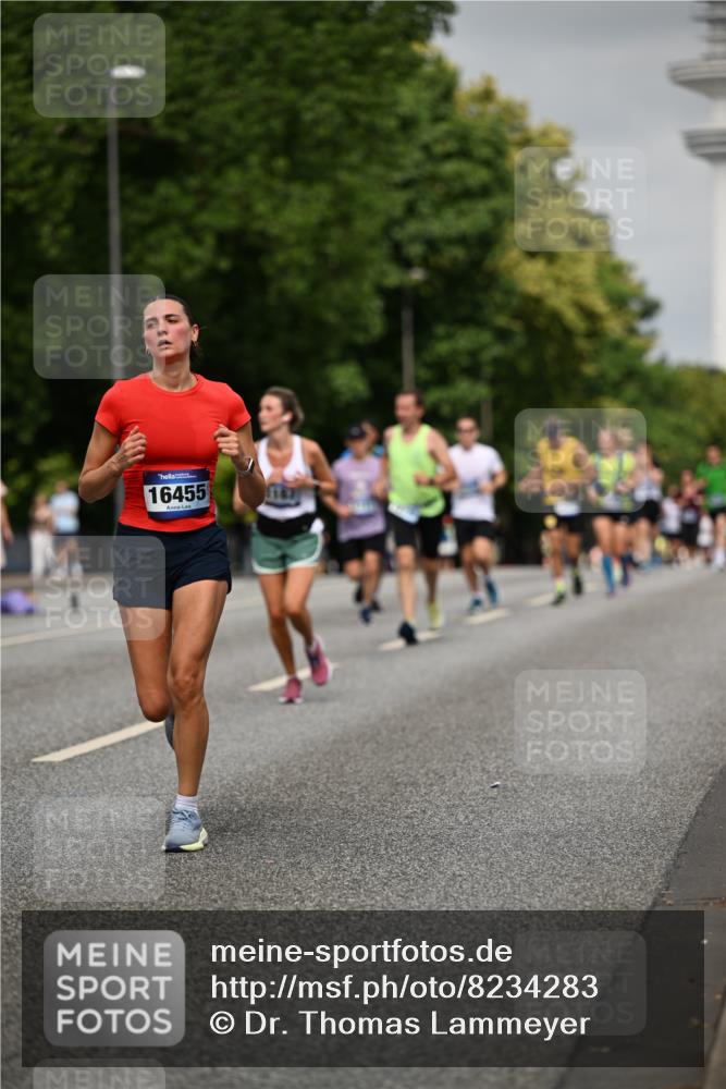 29.06.2025 - hella hamburg halbmarathon Dr. Thomas Lammeyer http://msf.ph/oto/8234283 29.06.2025 10:13:36 Kennedybrücke 3921, 5511, 7081, 7187, 7333, 7636, 9306, 9366, 9434, 9674, 9781, 10036, 10819, 10943, 11067 meine-sportfotos.de