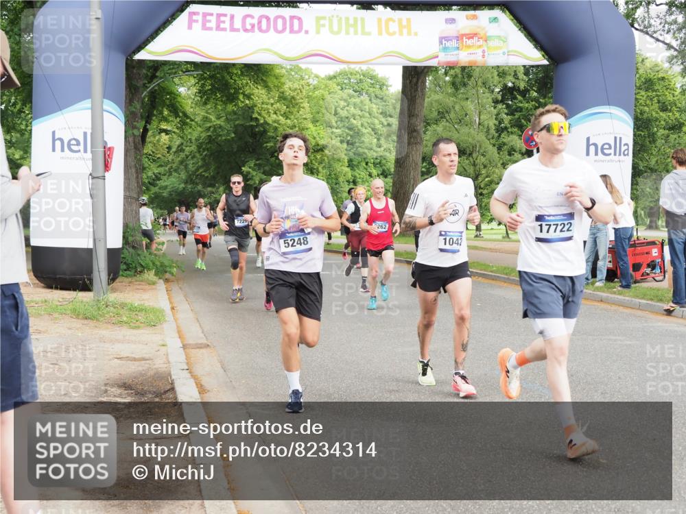 29.06.2025 - hella hamburg halbmarathon MichiJ http://msf.ph/oto/8234314 29.06.2025 10:26:53 Zwischen KM18-KM19 1042, 2262, 2296, 4148, 5248, 8002, 11423, 14274, 17722 meine-sportfotos.de