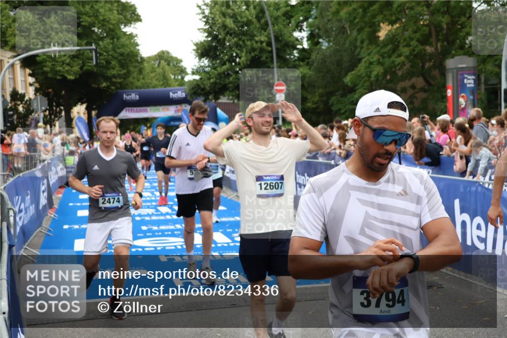 29.06.2025 - hella hamburg halbmarathon Zöllner http://msf.ph/oto/8234336 29.06.2025 10:54:41 Ziel 1125, 1496, 2474, 3310, 5259, 7478, 9012, 10040, 10368, 10376, 12489, 15389, 15584, 17765, 19000 meine-sportfotos.de