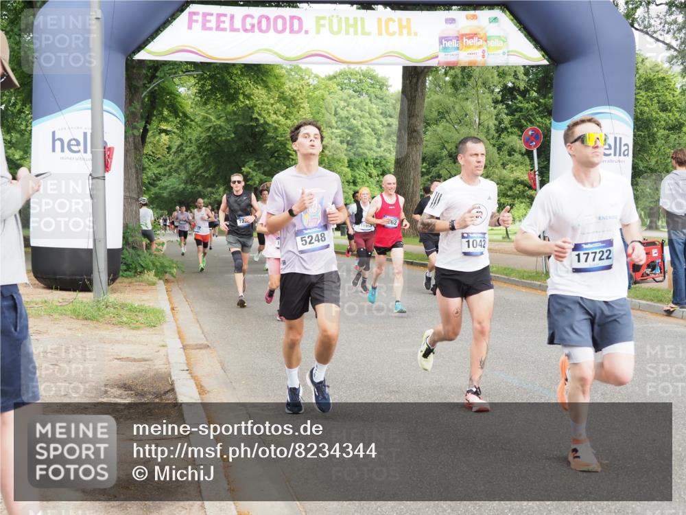 29.06.2025 - hella hamburg halbmarathon MichiJ http://msf.ph/oto/8234344 29.06.2025 10:26:53 Zwischen KM18-KM19 1042, 2262, 2296, 4148, 5248, 8002, 11423, 14274, 17722 meine-sportfotos.de