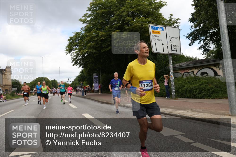 29.06.2025 - hella hamburg halbmarathon Yannick Fuchs http://msf.ph/oto/8234407 29.06.2025 10:34:24 20KM 1358, 1975, 2044, 2573, 2972, 3547, 3626, 4381, 4398, 4565, 4766, 4888, 5752, 6149, 8319, 8346, 8574, 8933, 9116, 9540, 11284, 11714, 11806, 12046, 12091, 12372, 13190, 14077, 14272, 14699, 15336, 15421, 15435, 15744, 15828, 17425, 17668, 17792, 17916, 17973, 18013, 18154, 18803 meine-sportfotos.de