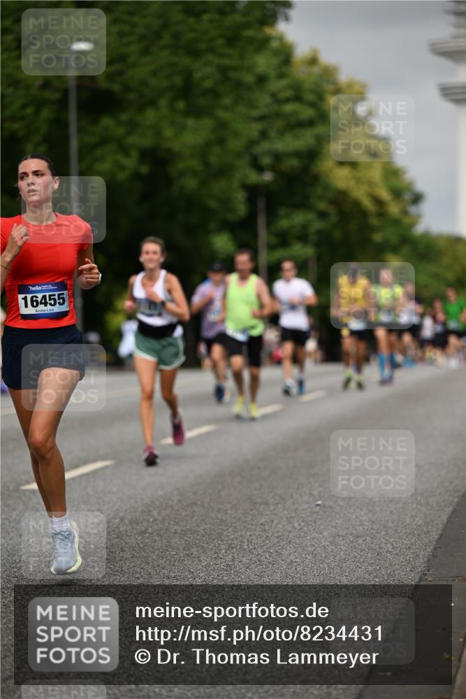 29.06.2025 - hella hamburg halbmarathon Dr. Thomas Lammeyer http://msf.ph/oto/8234431 29.06.2025 10:13:37 Kennedybrücke 3921, 5511, 7081, 7187, 7333, 7636, 9306, 9366, 9434, 9674, 9781, 10036, 10819, 10943, 11067 meine-sportfotos.de