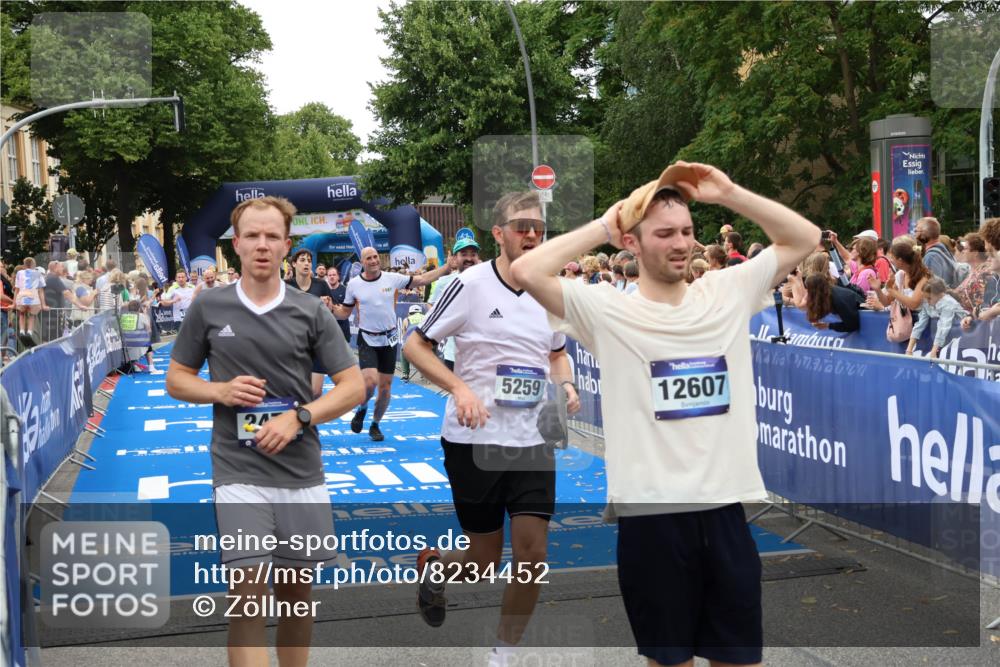 29.06.2025 - hella hamburg halbmarathon Zöllner http://msf.ph/oto/8234452 29.06.2025 10:54:42 Ziel 1125, 1496, 3310, 5259, 7478, 8449, 9012, 10040, 10368, 10376, 12489, 14239, 15389, 15408, 15584, 17231, 17765, 19000 meine-sportfotos.de