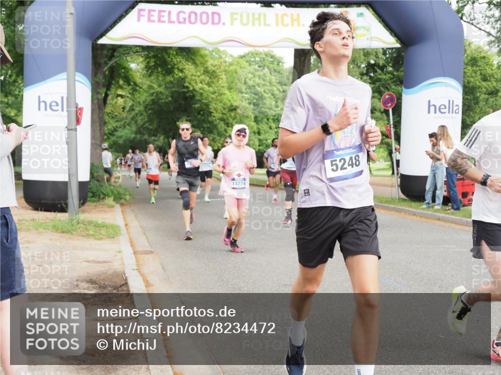 29.06.2025 - hella hamburg halbmarathon MichiJ http://msf.ph/oto/8234472 29.06.2025 10:26:54 Zwischen KM18-KM19 1042, 2262, 2296, 4148, 5248, 7229, 8002, 11423, 11952, 14274, 15888, 17722 meine-sportfotos.de