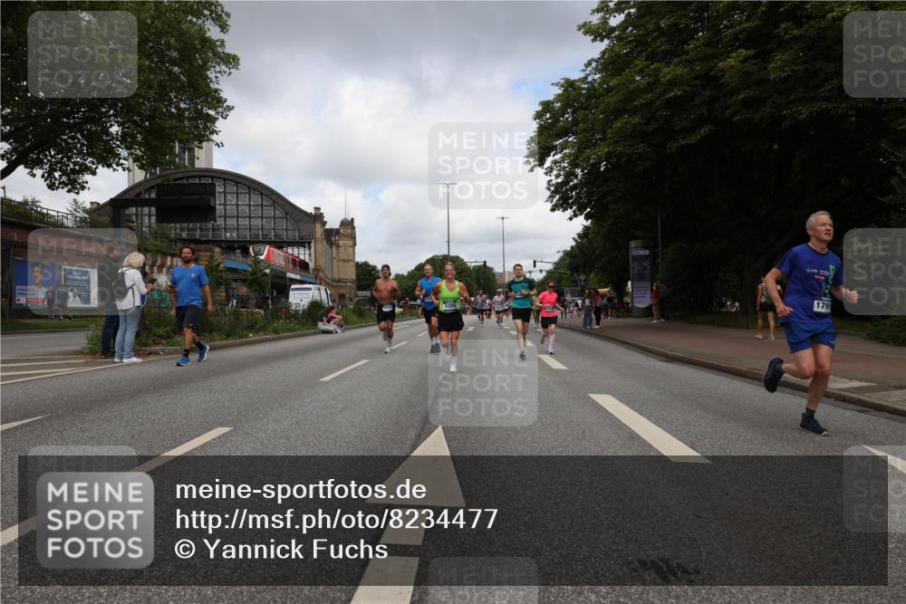 29.06.2025 - hella hamburg halbmarathon Yannick Fuchs http://msf.ph/oto/8234477 29.06.2025 10:34:25 20KM 1358, 1975, 2044, 2573, 2972, 3547, 3626, 4381, 4398, 4565, 4766, 4888, 5752, 6149, 8319, 8346, 8574, 8933, 9116, 9540, 11284, 11714, 11806, 12046, 12091, 12372, 13190, 14077, 14272, 14699, 15421, 15435, 15828, 17425, 17668, 17792, 17916, 17973, 18013, 18154, 18803 meine-sportfotos.de