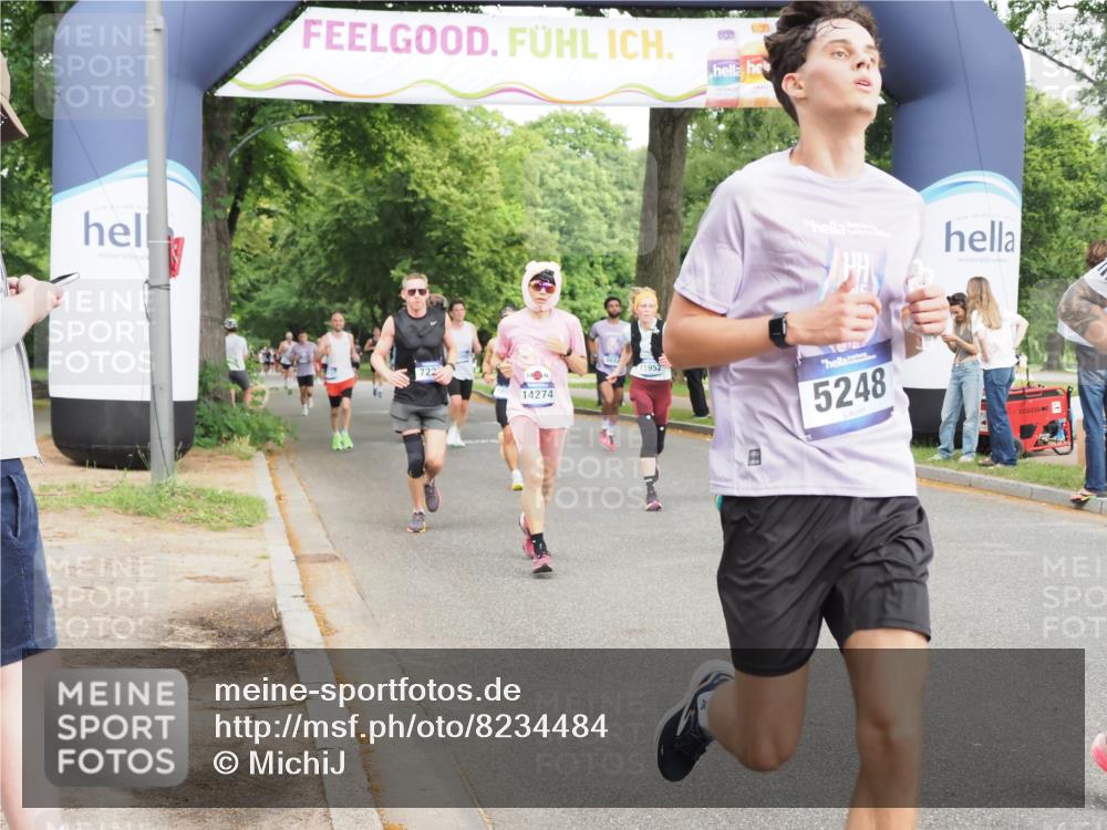 29.06.2025 - hella hamburg halbmarathon MichiJ http://msf.ph/oto/8234484 29.06.2025 10:26:54 Zwischen KM18-KM19 1042, 2262, 2296, 4148, 5248, 7229, 8002, 11423, 11952, 14274, 15888, 17722 meine-sportfotos.de