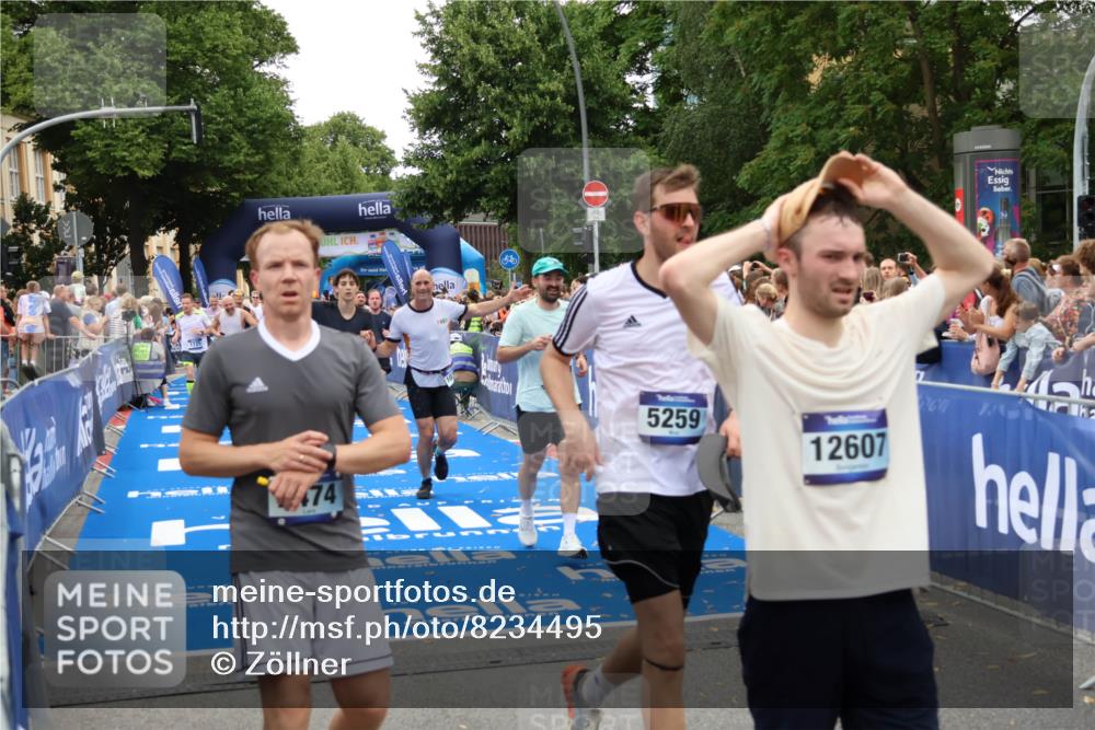 29.06.2025 - hella hamburg halbmarathon Zöllner http://msf.ph/oto/8234495 29.06.2025 10:54:42 Ziel 1125, 1496, 3310, 5259, 7478, 8449, 9012, 10040, 10368, 10376, 12489, 14239, 15389, 15408, 15584, 17231, 17765, 19000 meine-sportfotos.de