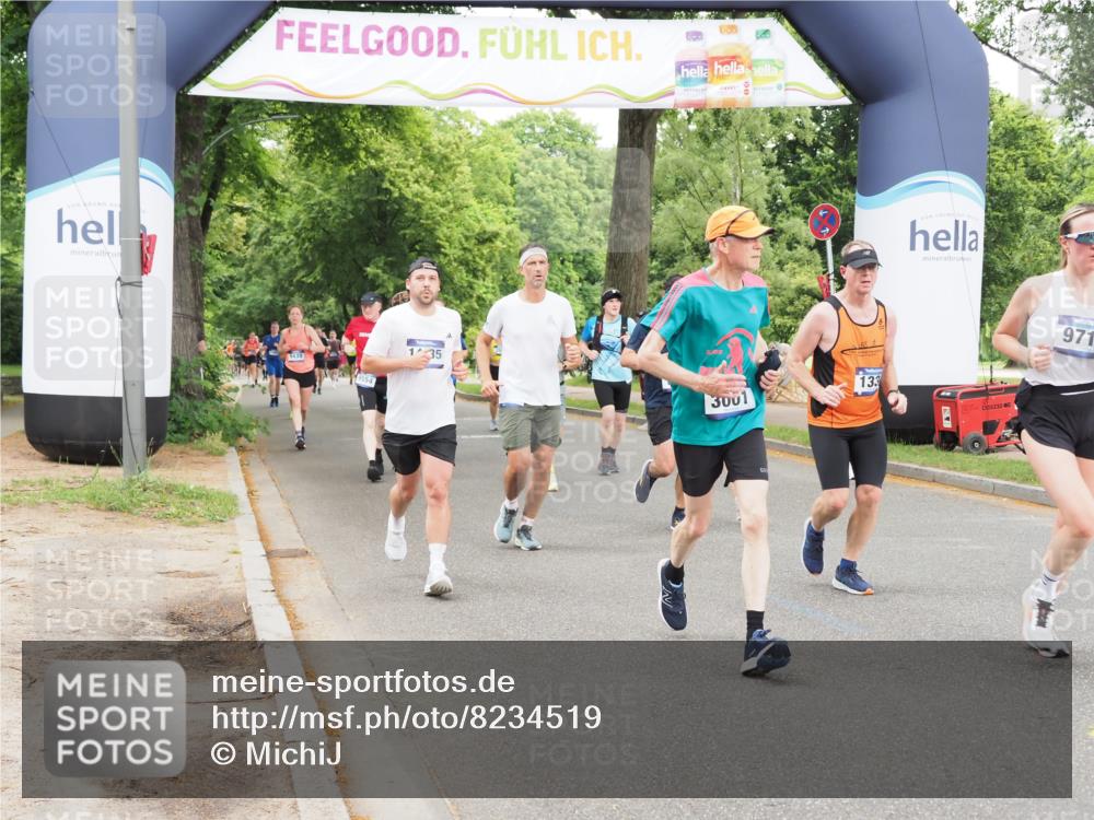 29.06.2025 - hella hamburg halbmarathon MichiJ http://msf.ph/oto/8234519 29.06.2025 10:49:53 Zwischen KM18-KM19 1126, 1254, 1334, 1573, 1722, 1724, 1881, 3001, 4370, 4665, 5734, 8822, 9718, 10214, 12004, 13528, 14135, 15252, 16808, 17757, 18717 meine-sportfotos.de