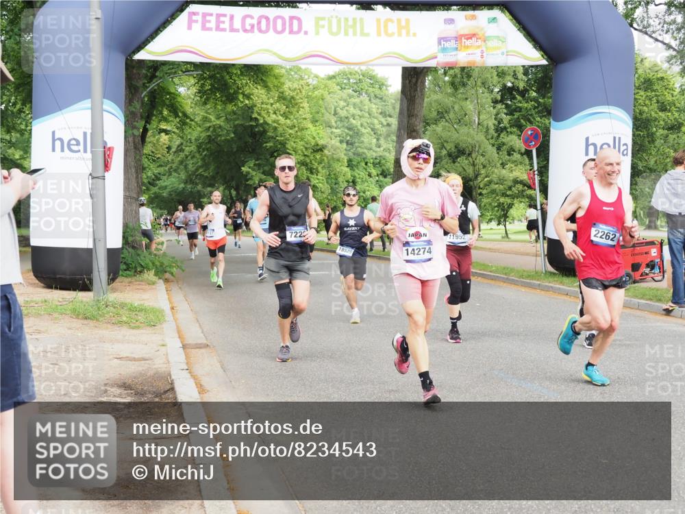29.06.2025 - hella hamburg halbmarathon MichiJ http://msf.ph/oto/8234543 29.06.2025 10:26:55 Zwischen KM18-KM19 1042, 2262, 2296, 4148, 5248, 7229, 8002, 11952, 14274, 15888, 17722 meine-sportfotos.de