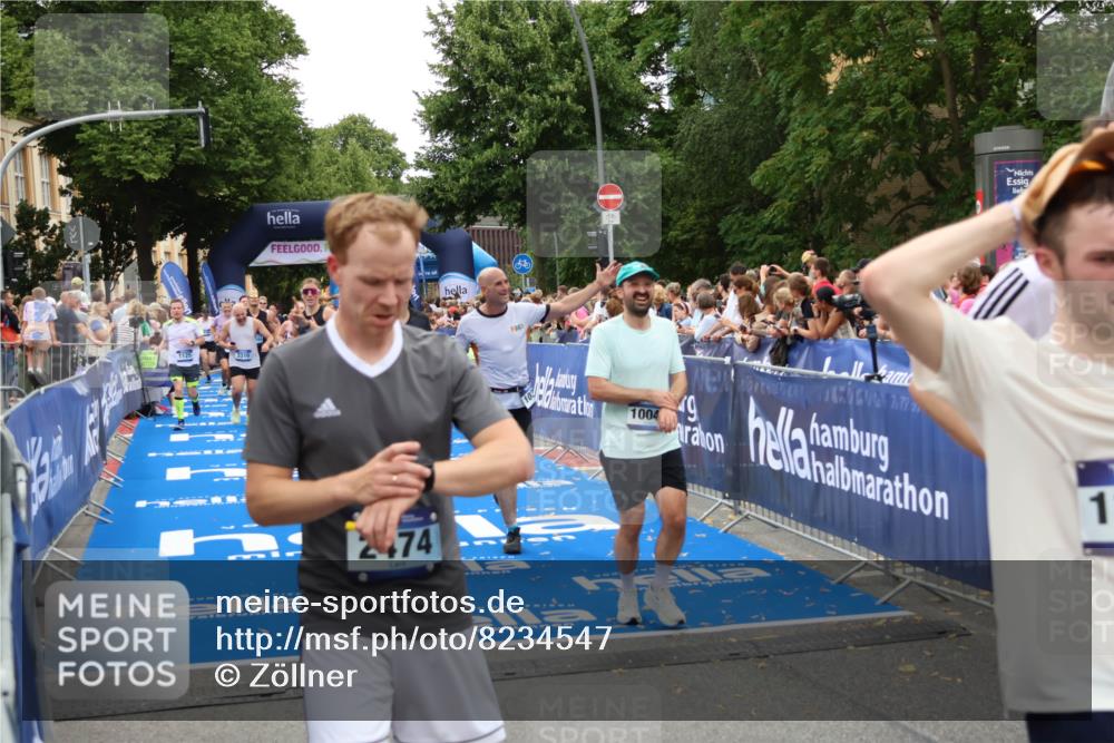 29.06.2025 - hella hamburg halbmarathon Zöllner http://msf.ph/oto/8234547 29.06.2025 10:54:43 Ziel 1125, 1496, 2561, 3310, 7478, 8449, 9012, 10040, 10368, 10376, 12489, 13147, 14239, 15389, 15408, 15584, 17231, 17765, 19000 meine-sportfotos.de