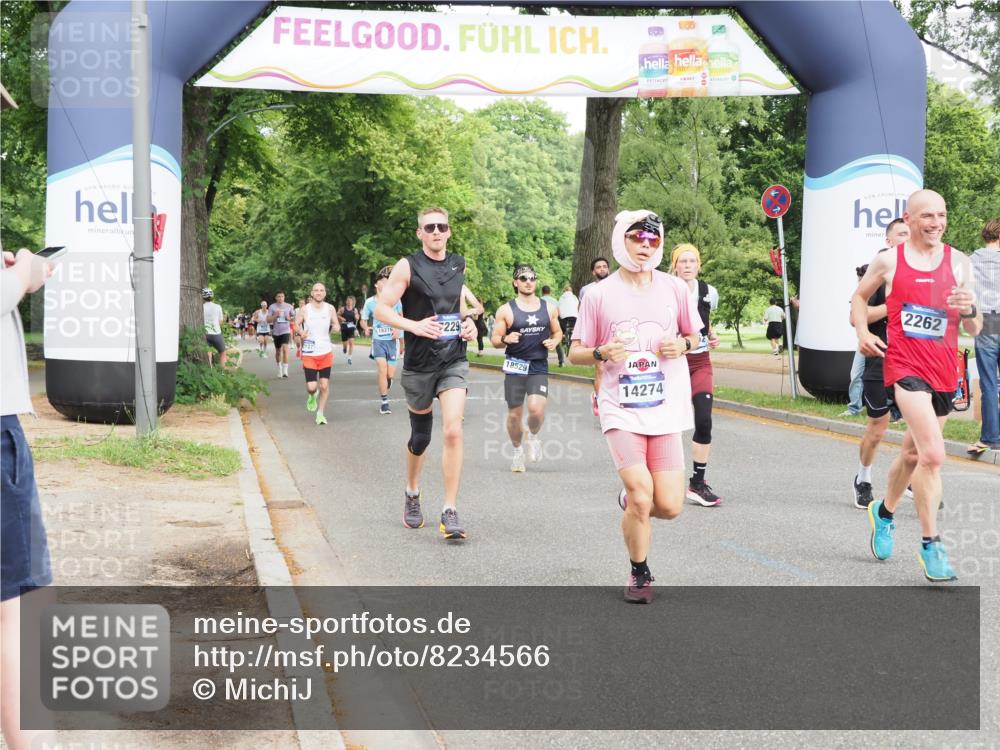 29.06.2025 - hella hamburg halbmarathon MichiJ http://msf.ph/oto/8234566 29.06.2025 10:26:55 Zwischen KM18-KM19 1042, 2262, 2296, 4148, 5248, 7229, 8002, 11952, 14274, 15888, 17722 meine-sportfotos.de