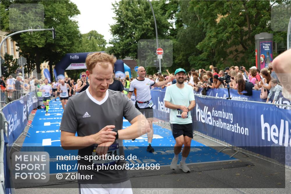 29.06.2025 - hella hamburg halbmarathon Zöllner http://msf.ph/oto/8234596 29.06.2025 10:54:43 Ziel 1125, 1496, 2561, 3310, 7478, 8449, 9012, 10040, 10368, 10376, 12489, 13147, 14239, 15389, 15408, 15584, 17231, 17765, 19000 meine-sportfotos.de
