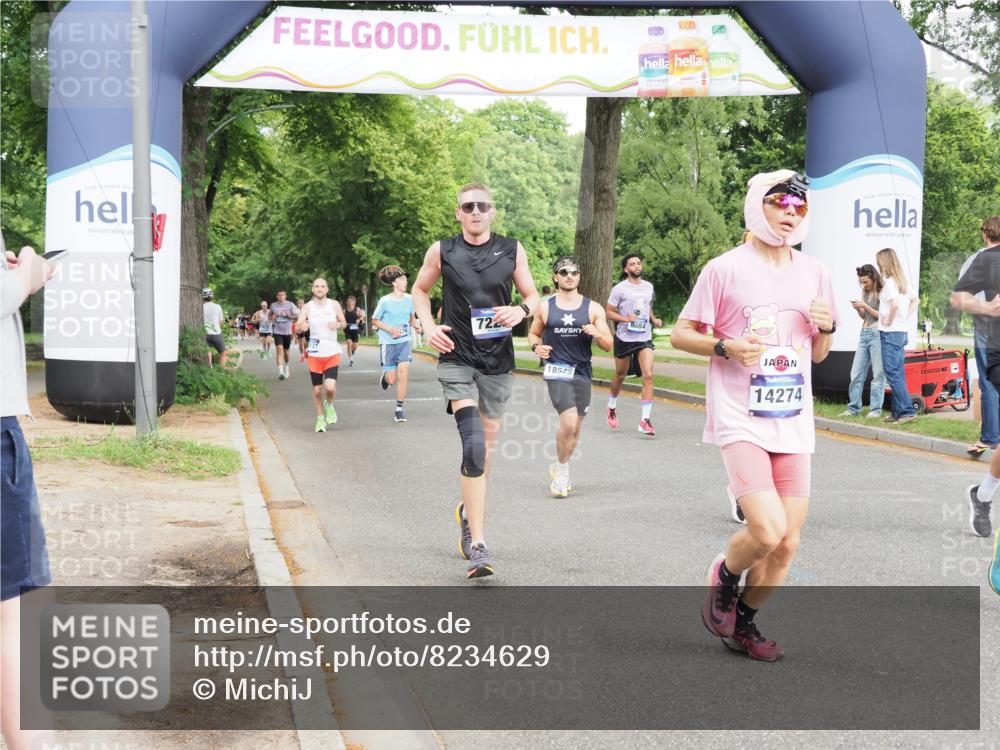 29.06.2025 - hella hamburg halbmarathon MichiJ http://msf.ph/oto/8234629 29.06.2025 10:26:56 Zwischen KM18-KM19 1042, 2262, 2296, 4148, 5248, 6684, 7229, 11952, 14274, 14992, 15888, 17722, 18529 meine-sportfotos.de
