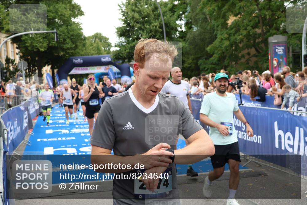 29.06.2025 - hella hamburg halbmarathon Zöllner http://msf.ph/oto/8234640 29.06.2025 10:54:44 Ziel 1125, 1496, 2561, 3310, 6587, 7478, 8449, 9012, 9227, 10040, 10368, 10376, 12489, 13147, 14239, 15389, 15408, 15584, 17231, 17765, 19000 meine-sportfotos.de