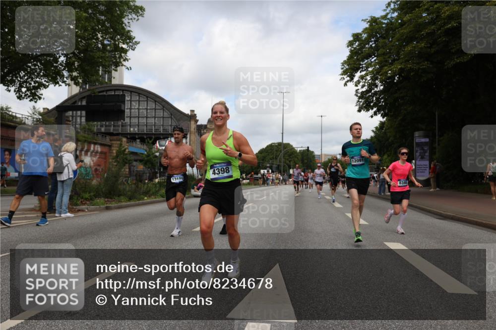 29.06.2025 - hella hamburg halbmarathon Yannick Fuchs http://msf.ph/oto/8234678 29.06.2025 10:34:26 20KM 1358, 1975, 2044, 2573, 2972, 3547, 3626, 4381, 4398, 4766, 4888, 5752, 6149, 7495, 7622, 8319, 8346, 8574, 8933, 9116, 9540, 11284, 11714, 11806, 12046, 12091, 12372, 13190, 14077, 14699, 15421, 15435, 15828, 17425, 17792, 17916, 17973, 18013, 18154, 18803 meine-sportfotos.de