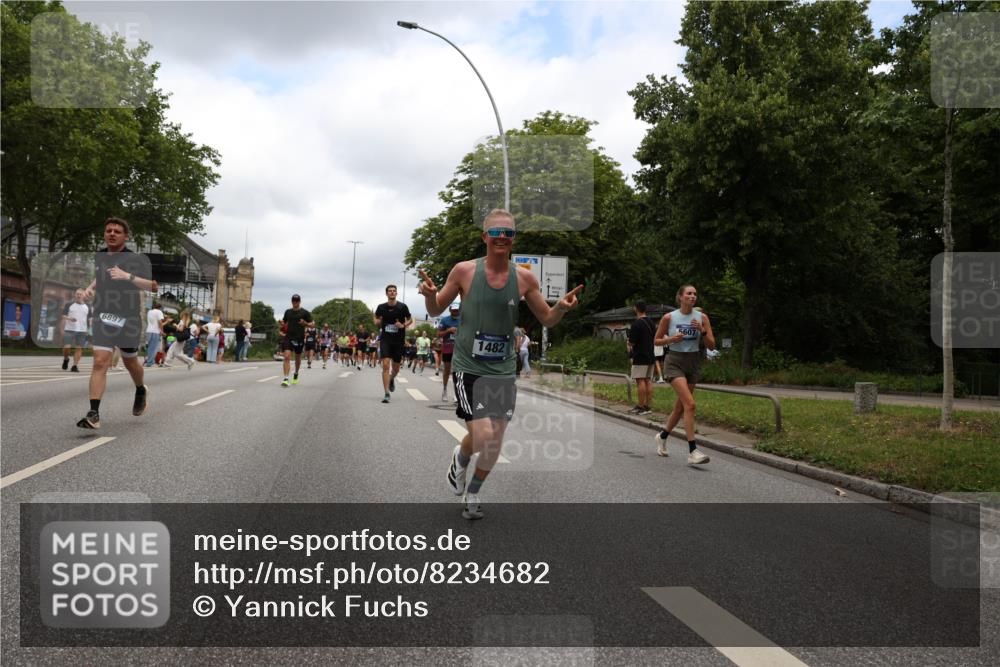 29.06.2025 - hella hamburg halbmarathon Yannick Fuchs http://msf.ph/oto/8234682 29.06.2025 10:47:03 20KM 1258, 1482, 1683, 2074, 2208, 2346, 2910, 3059, 3334, 3399, 3999, 4065, 4419, 4587, 4726, 5077, 5607, 5907, 6198, 6897, 7232, 7383, 7509, 8273, 8361, 8587, 8651, 8955, 9065, 9163, 9537, 10529, 10724, 11217, 11588, 11589, 11604, 11689, 11992, 12155, 12482, 12875, 12910, 14805, 15430, 15681, 15980, 16467, 17710, 18249, 18720, 18901, 19208, 19244 meine-sportfotos.de