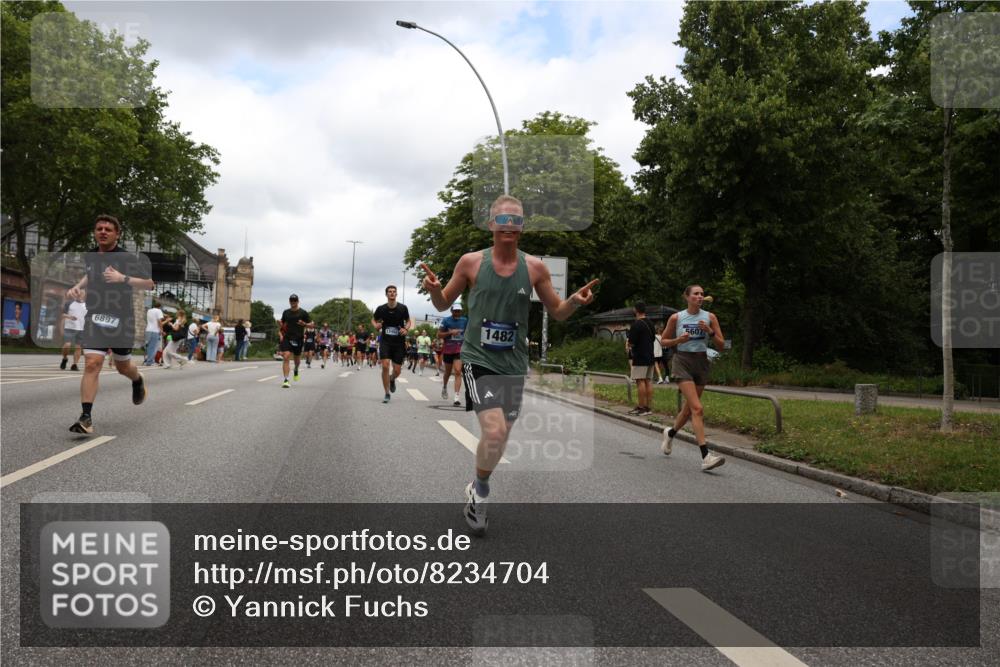 29.06.2025 - hella hamburg halbmarathon Yannick Fuchs http://msf.ph/oto/8234704 29.06.2025 10:47:03 20KM 1258, 1482, 1683, 2074, 2208, 2346, 2910, 3059, 3334, 3399, 3999, 4065, 4419, 4587, 4726, 5077, 5607, 5907, 6198, 6897, 7232, 7383, 7509, 8273, 8361, 8587, 8651, 8955, 9065, 9163, 9537, 10529, 10724, 11217, 11588, 11589, 11604, 11689, 11992, 12155, 12482, 12875, 12910, 14805, 15430, 15681, 15980, 16467, 17710, 18249, 18720, 18901, 19208, 19244 meine-sportfotos.de