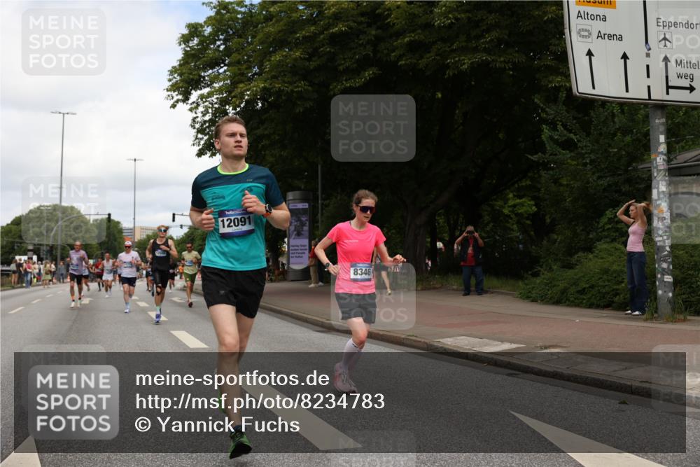 29.06.2025 - hella hamburg halbmarathon Yannick Fuchs http://msf.ph/oto/8234783 29.06.2025 10:34:27 20KM 1358, 1975, 2044, 2573, 2972, 3547, 3626, 4381, 4398, 4766, 4888, 5752, 6149, 6152, 7495, 7622, 8346, 8467, 8574, 8933, 9116, 9540, 11284, 11714, 11806, 12046, 12091, 12372, 13190, 14077, 14699, 15421, 15435, 15828, 17425, 17792, 17916, 17973, 18013, 18154 meine-sportfotos.de