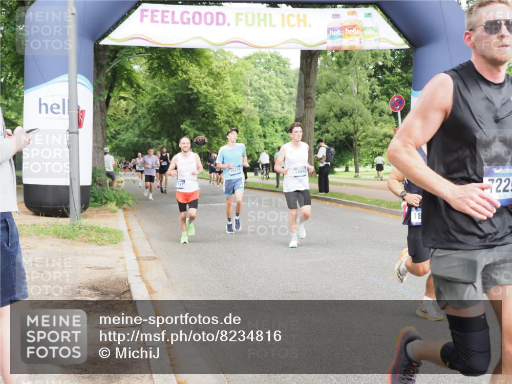 29.06.2025 - hella hamburg halbmarathon MichiJ http://msf.ph/oto/8234816 29.06.2025 10:26:57 Zwischen KM18-KM19 1042, 2262, 2296, 4148, 5248, 6684, 7229, 11952, 14274, 14992, 15888, 17722, 18276, 18529 meine-sportfotos.de