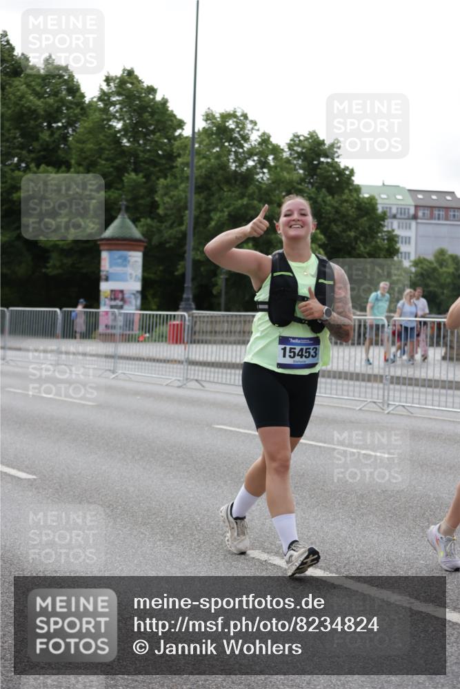 29.06.2025 - hella hamburg halbmarathon Jannik Wohlers http://msf.ph/oto/8234824 29.06.2025 10:28:33 Lombardsbrücke 1518, 1557, 1869, 3717, 4161, 4362, 4834, 4982, 5167, 5249, 5250, 7169, 10068, 12099, 12442, 14205, 15143, 15452, 15453 meine-sportfotos.de
