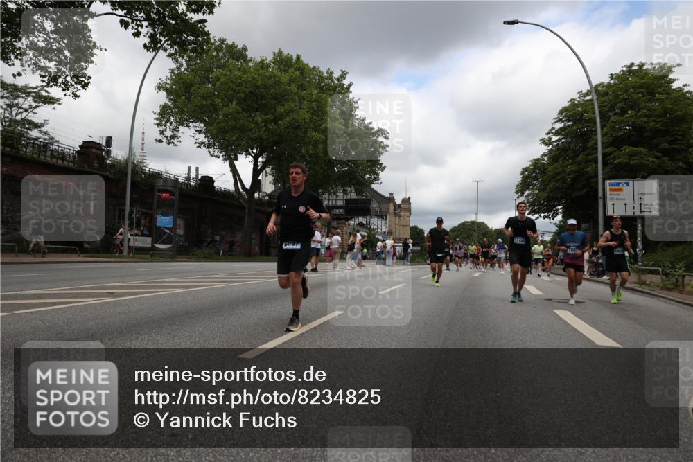 29.06.2025 - hella hamburg halbmarathon Yannick Fuchs http://msf.ph/oto/8234825 29.06.2025 10:47:03 20KM 1258, 1482, 1683, 2074, 2208, 2346, 2910, 3059, 3334, 3399, 3999, 4065, 4419, 4587, 4726, 5077, 5607, 5907, 6198, 6897, 7232, 7383, 7509, 8273, 8361, 8587, 8651, 8955, 9065, 9163, 9537, 10529, 10724, 11217, 11588, 11589, 11604, 11689, 11992, 12155, 12482, 12875, 12910, 14805, 15430, 15681, 15980, 16467, 17710, 18249, 18720, 18901, 19208, 19244 meine-sportfotos.de