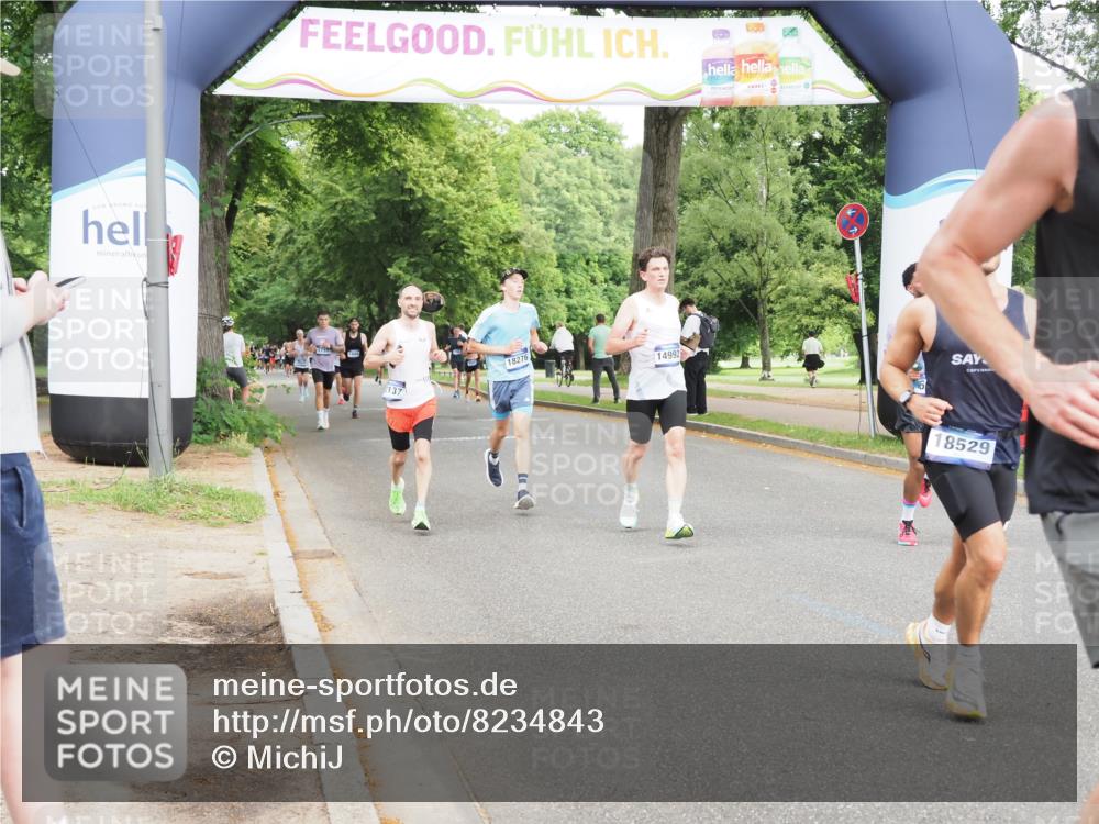 29.06.2025 - hella hamburg halbmarathon MichiJ http://msf.ph/oto/8234843 29.06.2025 10:26:57 Zwischen KM18-KM19 1042, 2262, 2296, 4148, 5248, 6684, 7229, 11952, 14274, 14992, 15888, 17722, 18276, 18529 meine-sportfotos.de