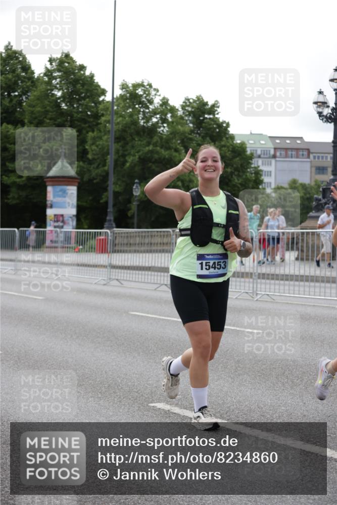 29.06.2025 - hella hamburg halbmarathon Jannik Wohlers http://msf.ph/oto/8234860 29.06.2025 10:28:33 Lombardsbrücke 1518, 1557, 1869, 3717, 4161, 4362, 4834, 4982, 5167, 5249, 5250, 7169, 10068, 12099, 12442, 14205, 15143, 15452, 15453 meine-sportfotos.de