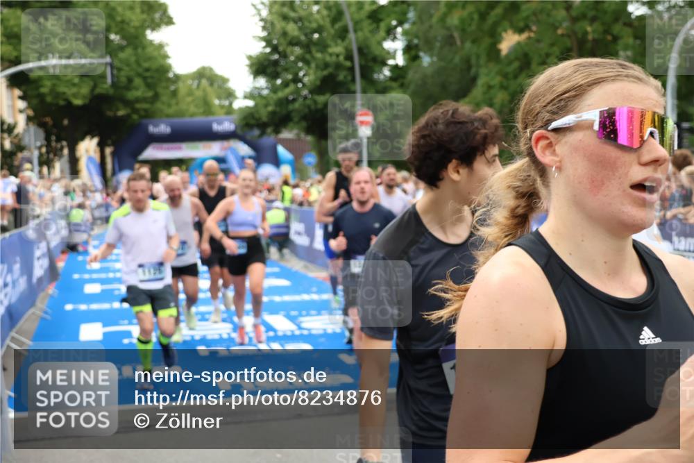 29.06.2025 - hella hamburg halbmarathon Zöllner http://msf.ph/oto/8234876 29.06.2025 10:54:47 Ziel 1125, 1496, 2029, 2561, 3310, 4231, 6587, 7478, 8449, 9227, 10044, 12186, 12489, 13147, 14239, 15389, 15408, 15584, 17231, 17765, 19000 meine-sportfotos.de