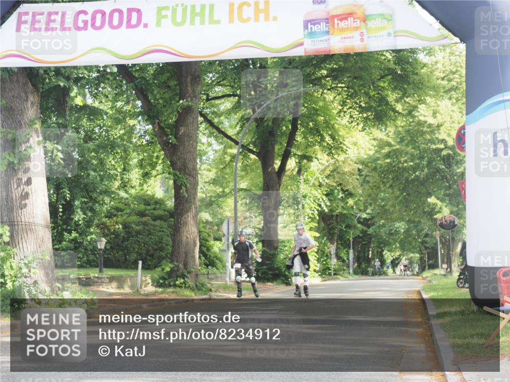 29.06.2025 - hella hamburg halbmarathon KatJ http://msf.ph/oto/8234912 29.06.2025 09:46:53 Zwischen KM18-KM19  meine-sportfotos.de