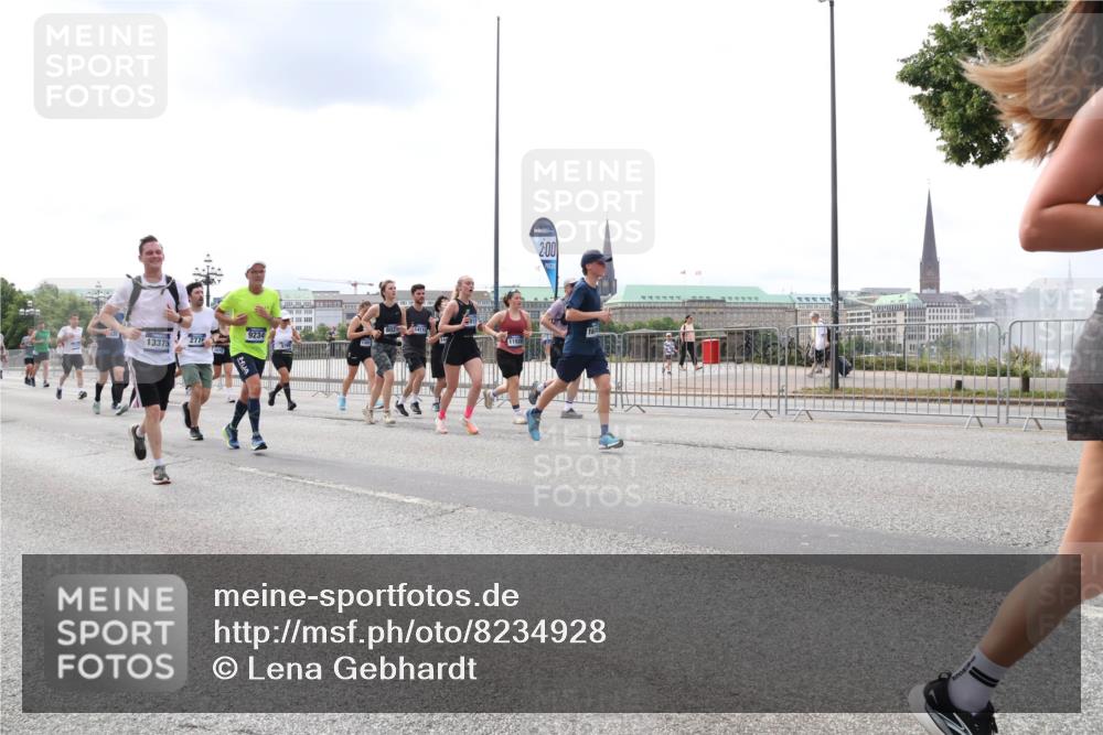 29.06.2025 - hella hamburg halbmarathon Lena Gebhardt http://msf.ph/oto/8234928 29.06.2025 10:33:39 Lombardsbrücke 1189, 1275, 1417, 1764, 1896, 1995, 2038, 2054, 2085, 2342, 2482, 2776, 2838, 3170, 3264, 3340, 3341, 3345, 3560, 3812, 4164, 4361, 4433, 4445, 4449, 4479, 4696, 4942, 5075, 5096, 5141, 5557, 5566, 5569, 5691, 5821, 5822, 5887, 6109, 6364, 6515, 6516, 6773, 6854, 6956, 6999, 7027, 7565, 7653, 7705, 8021, 8157, 8202, 8282, 8375, 8377, 8383, 8401, 8595, 8891, 9094, 9234, 9258, 9289, 9438, 9591, 9592, 9750, 9780, 9799, 9875, 9995, 10007, 10071, 10561, 11713, 11811, 11826 meine-sportfotos.de
