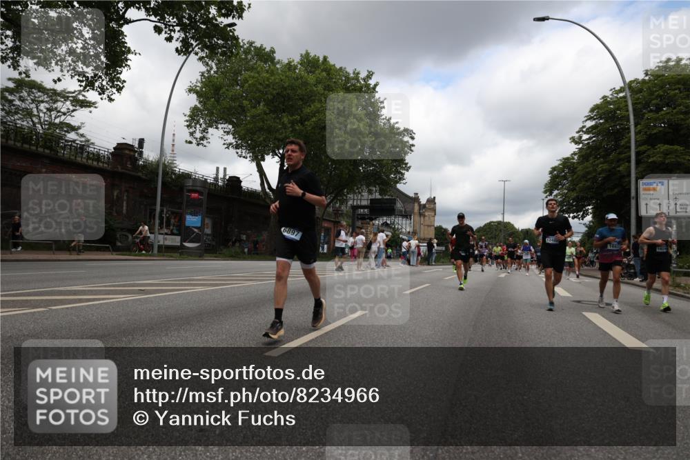 29.06.2025 - hella hamburg halbmarathon Yannick Fuchs http://msf.ph/oto/8234966 29.06.2025 10:47:03 20KM 1258, 1482, 1683, 2074, 2208, 2346, 2910, 3059, 3334, 3399, 3999, 4065, 4419, 4587, 4726, 5077, 5607, 5907, 6198, 6897, 7232, 7383, 7509, 8273, 8361, 8587, 8651, 8955, 9065, 9163, 9537, 10529, 10724, 11217, 11588, 11589, 11604, 11689, 11992, 12155, 12482, 12875, 12910, 14805, 15430, 15681, 15980, 16467, 17710, 18249, 18720, 18901, 19208, 19244 meine-sportfotos.de