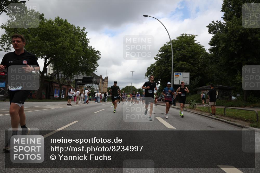 29.06.2025 - hella hamburg halbmarathon Yannick Fuchs http://msf.ph/oto/8234997 29.06.2025 10:47:04 20KM 1258, 1482, 1499, 1683, 2074, 2099, 2208, 2346, 2910, 3059, 3334, 3399, 3999, 4065, 4419, 4587, 4726, 5077, 5607, 5907, 6198, 6628, 6897, 7232, 7383, 7509, 8273, 8361, 8587, 8651, 8955, 9065, 9163, 9537, 10724, 11217, 11588, 11589, 11604, 11689, 11992, 12155, 12482, 12875, 12910, 14323, 14805, 15430, 15681, 15980, 16467, 16986, 17710, 18249, 18720, 18901, 19208, 19244 meine-sportfotos.de