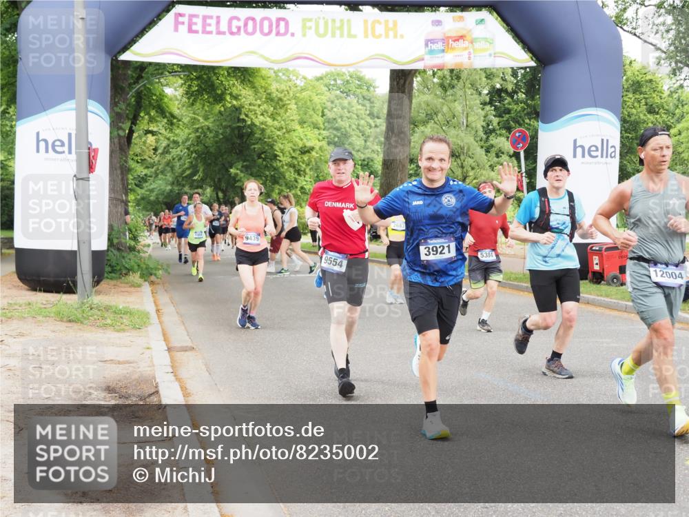 29.06.2025 - hella hamburg halbmarathon MichiJ http://msf.ph/oto/8235002 29.06.2025 10:49:56 Zwischen KM18-KM19 1254, 1334, 1573, 1881, 2683, 3001, 3921, 4538, 4665, 5384, 9439, 9554, 9718, 10705, 12004, 13503, 14135, 15252, 16808, 17757, 18717, 18999 meine-sportfotos.de