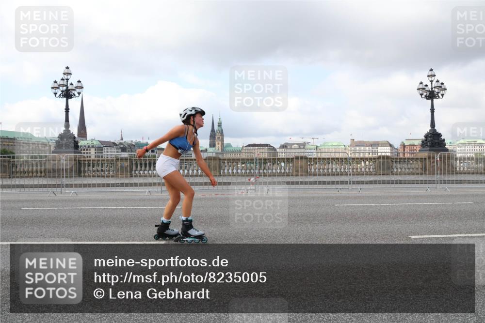 29.06.2025 - hella hamburg halbmarathon Lena Gebhardt http://msf.ph/oto/8235005 29.06.2025 09:01:54 Lombardsbrücke  meine-sportfotos.de