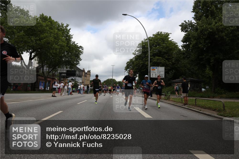 29.06.2025 - hella hamburg halbmarathon Yannick Fuchs http://msf.ph/oto/8235028 29.06.2025 10:47:04 20KM 1258, 1482, 1499, 1683, 2074, 2099, 2208, 2346, 2910, 3059, 3334, 3399, 3999, 4065, 4419, 4587, 4726, 5077, 5607, 5907, 6198, 6628, 6897, 7232, 7383, 7509, 8273, 8361, 8587, 8651, 8955, 9065, 9163, 9537, 10724, 11217, 11588, 11589, 11604, 11689, 11992, 12155, 12482, 12875, 12910, 14323, 14805, 15430, 15681, 15980, 16467, 16986, 17710, 18249, 18720, 18901, 19208, 19244 meine-sportfotos.de