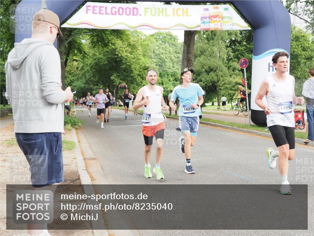 29.06.2025 - hella hamburg halbmarathon MichiJ http://msf.ph/oto/8235040 29.06.2025 10:26:58 Zwischen KM18-KM19 1042, 2262, 2296, 4148, 5248, 6684, 7229, 11952, 12137, 14274, 14992, 15888, 17722, 18276, 18529 meine-sportfotos.de
