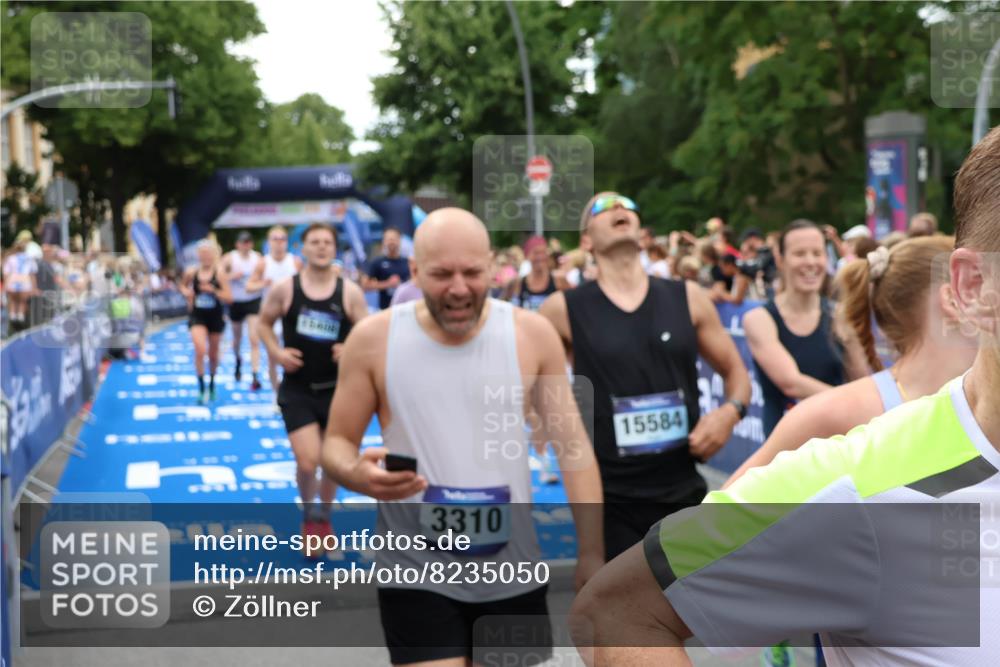 29.06.2025 - hella hamburg halbmarathon Zöllner http://msf.ph/oto/8235050 29.06.2025 10:54:50 Ziel 1496, 2029, 2561, 4231, 6587, 8449, 9227, 10044, 12186, 13147, 14239, 15408, 17231, 17261 meine-sportfotos.de