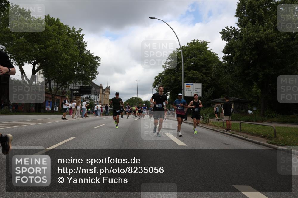 29.06.2025 - hella hamburg halbmarathon Yannick Fuchs http://msf.ph/oto/8235056 29.06.2025 10:47:04 20KM 1258, 1482, 1499, 1683, 2074, 2099, 2208, 2346, 2910, 3059, 3334, 3399, 3999, 4065, 4419, 4587, 4726, 5077, 5607, 5907, 6198, 6628, 6897, 7232, 7383, 7509, 8273, 8361, 8587, 8651, 8955, 9065, 9163, 9537, 10724, 11217, 11588, 11589, 11604, 11689, 11992, 12155, 12482, 12875, 12910, 14323, 14805, 15430, 15681, 15980, 16467, 16986, 17710, 18249, 18720, 18901, 19208, 19244 meine-sportfotos.de