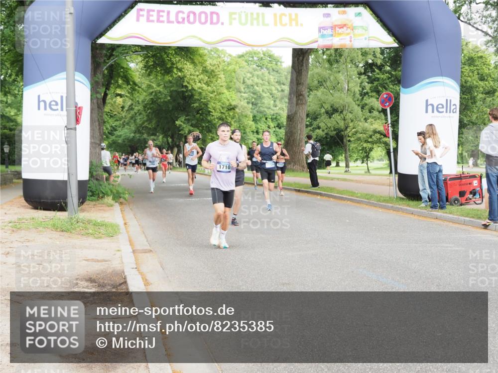 29.06.2025 - hella hamburg halbmarathon MichiJ http://msf.ph/oto/8235385 29.06.2025 10:27:01 Zwischen KM18-KM19 1042, 6684, 7229, 11952, 12137, 14688, 14992, 15888, 18276, 18529 meine-sportfotos.de