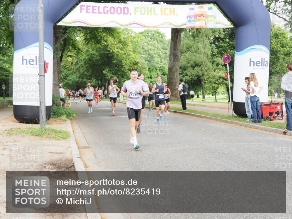 29.06.2025 - hella hamburg halbmarathon MichiJ http://msf.ph/oto/8235419 29.06.2025 10:27:01 Zwischen KM18-KM19 1042, 6684, 7229, 11952, 12137, 14688, 14992, 15888, 18276, 18529 meine-sportfotos.de