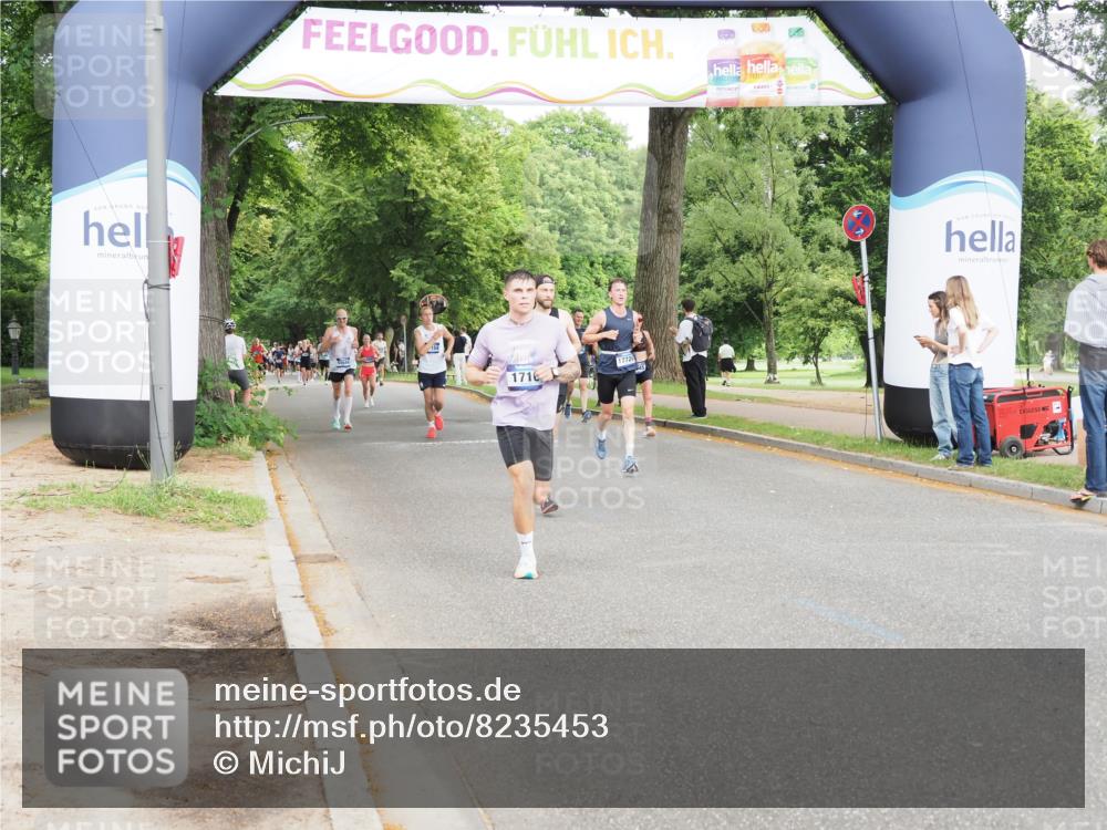 29.06.2025 - hella hamburg halbmarathon MichiJ http://msf.ph/oto/8235453 29.06.2025 10:27:01 Zwischen KM18-KM19 1042, 6684, 7229, 11952, 12137, 14688, 14992, 15888, 18276, 18529 meine-sportfotos.de