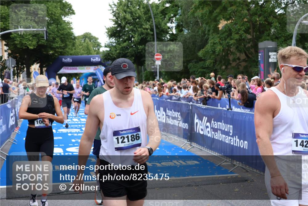 29.06.2025 - hella hamburg halbmarathon Zöllner http://msf.ph/oto/8235475 29.06.2025 10:54:56 Ziel 1327, 1506, 4231, 6994, 8514, 14638, 14660, 15156, 16623, 16868, 17261, 18325 meine-sportfotos.de