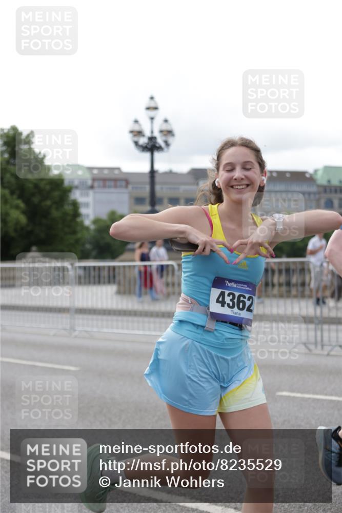 29.06.2025 - hella hamburg halbmarathon Jannik Wohlers http://msf.ph/oto/8235529 29.06.2025 10:28:38 Lombardsbrücke 1869, 2688, 3717, 4161, 4362, 4834, 4982, 5167, 6345, 7169, 8048, 12099, 12404, 12442, 14205, 15143, 15452, 15453, 15952, 15955 meine-sportfotos.de