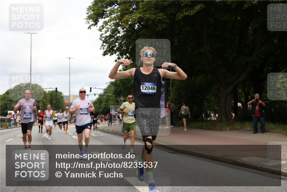 29.06.2025 - hella hamburg halbmarathon Yannick Fuchs http://msf.ph/oto/8235537 29.06.2025 10:34:29 20KM 1358, 1975, 2573, 2972, 3547, 3626, 4381, 4398, 4766, 4888, 5752, 6149, 6152, 7495, 7622, 8346, 8467, 8574, 8933, 9116, 9540, 11284, 11714, 11806, 12046, 12091, 12372, 13190, 14077, 14699, 15421, 15435, 15813, 15828, 16580, 17425, 17792, 17916, 17973, 18013, 18154 meine-sportfotos.de