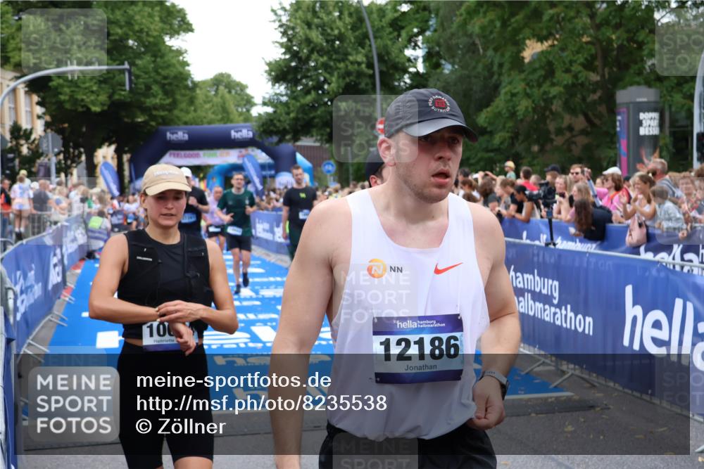29.06.2025 - hella hamburg halbmarathon Zöllner http://msf.ph/oto/8235538 29.06.2025 10:54:56 Ziel 1327, 1506, 4231, 6994, 8514, 14638, 14660, 15156, 16623, 16868, 17261, 18325 meine-sportfotos.de