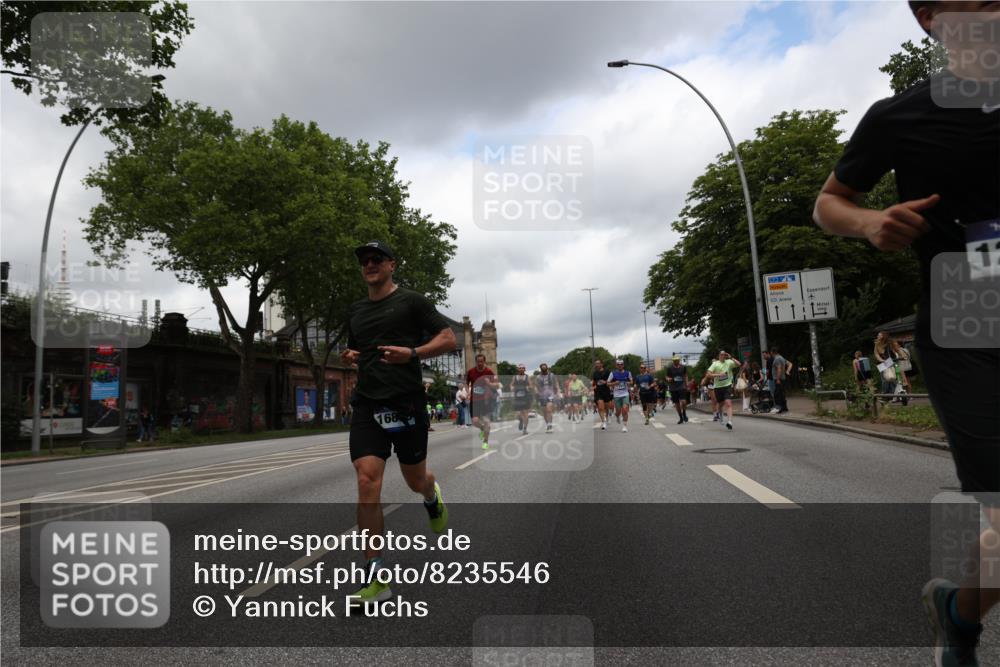 29.06.2025 - hella hamburg halbmarathon Yannick Fuchs http://msf.ph/oto/8235546 29.06.2025 10:47:06 20KM 1258, 1482, 1499, 1683, 1783, 2074, 2099, 2208, 2346, 2910, 3059, 3334, 3399, 3999, 4065, 4419, 4587, 4635, 4726, 5077, 5607, 5907, 6198, 6628, 6897, 7232, 7383, 7509, 8273, 8361, 8587, 8651, 9065, 9163, 9537, 10724, 11217, 11588, 11589, 11604, 11689, 11992, 12155, 12482, 12875, 12910, 14323, 14805, 15179, 15430, 15681, 15980, 16467, 16986, 17710, 18249, 18720, 18901, 19208, 19244 meine-sportfotos.de