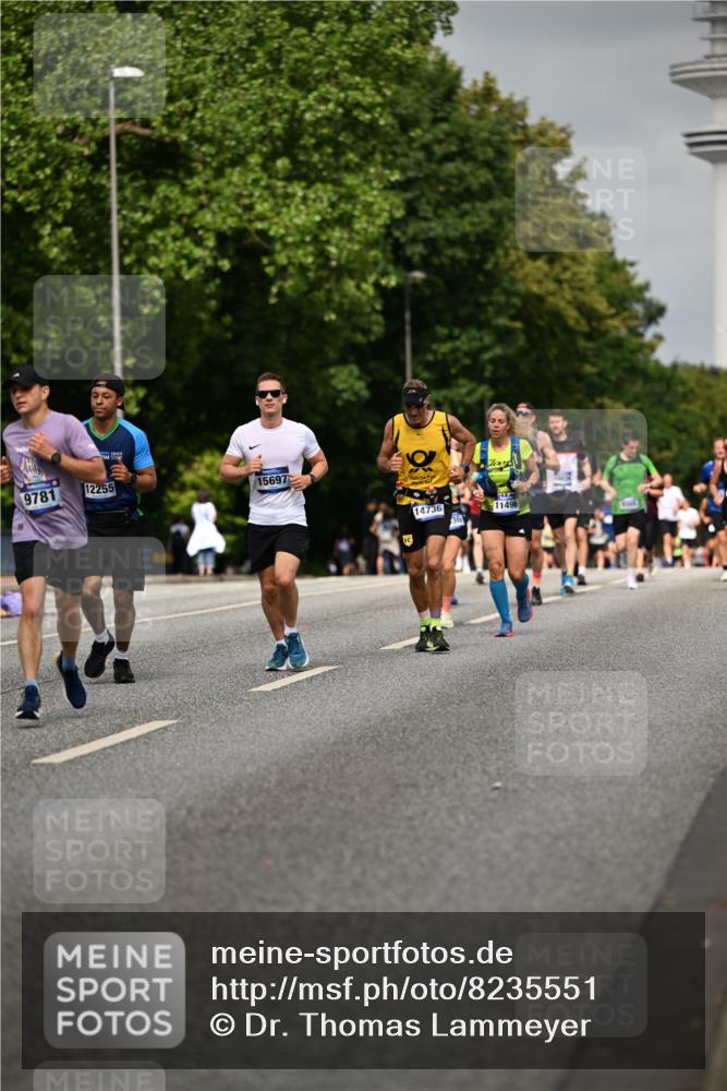 29.06.2025 - hella hamburg halbmarathon Dr. Thomas Lammeyer http://msf.ph/oto/8235551 29.06.2025 10:13:41 Kennedybrücke 1838, 3921, 5511, 7187, 7333, 7636, 8219, 9366, 9434, 9674, 9781, 10036, 10819, 10943, 11067 meine-sportfotos.de